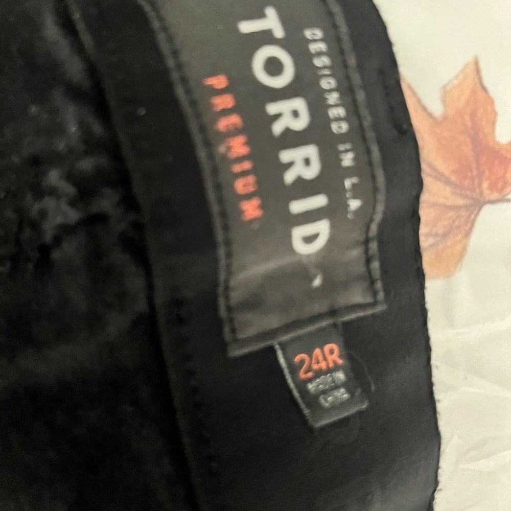 Torrid Black Bombshell Skinny Women's Jeans size 24 PLUS - Picture 3 of 7